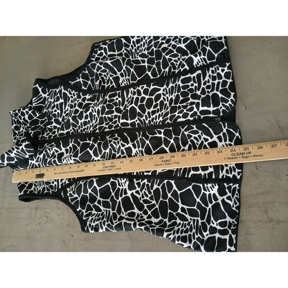 Women's Cow Print Vest Zip Up Front Pockets Collared - Picture 7 of 7